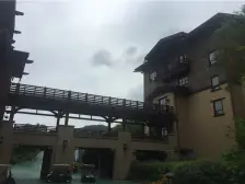 联排别墅共四层精装修保持好 诚心出售