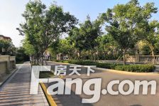 经典3室2卫 有车位 小区绿化好 出行方便