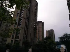 精装修大平层,次新房, 有40多平阳光房 100平露台