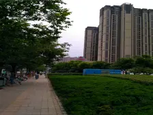 小区中间位置,楼层采光视野好,精装保持好,欢迎咨询