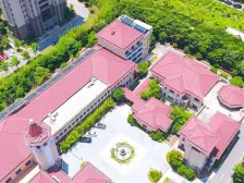 湖东建屋芳洲1室2厅南北通透品质小区,地段很好,出门即是方洲