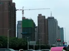 小区环境优美,业主诚心出售,精装修,视野开阔