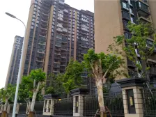 省委家属院,四居室户型,户型方正。