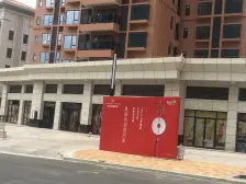 临深奥园别墅 挑高客厅 看果岭和高尔夫景观