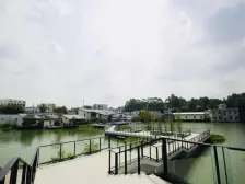 出售凤凰山旁依山傍水力迅榕树里全明五层东南向纯别墅