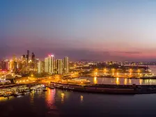 海港城一期 北向一室一厅精装修高楼层可看海诚心出售