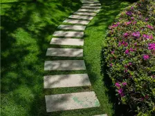 恒大御澜府 南北通透,采光好 装修好,环镜优美 视野好,诚心出售