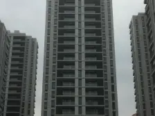 万科物业顶豪设计,地下会所产权车位,一梯一户。