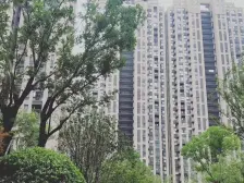 一楼带南北大院 精装修拎包入住 业主诚心卖