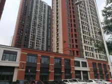 此房是三室中间楼层户型好楼间距大无遮挡采光好