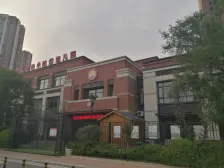 吾悦旁 金地格林小城 电梯房 人车分流 产权清晰 两梯四户