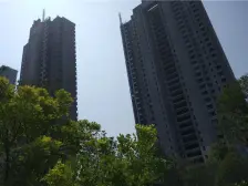 信保5号楼精装三室两厅一厨两卫三房!