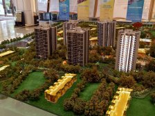 岔路口轻轨站 正规四房 户型方正 出行便利