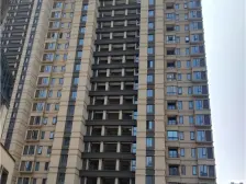 上叠别墅,带院子 带地下室,诚心出售