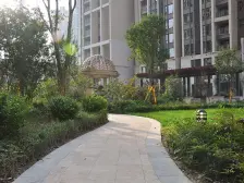 标准一室一厅 地铁五号线 精装双气 伊河西站路校区