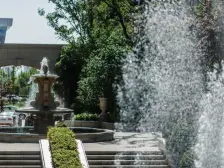 九裕龙城 大四房 装修5年了 没住过 送车位