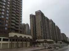 颐龙湾 两梯三户密度低 大客厅4房3卫 毛坯自由装修