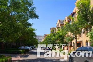 阳光诺卡二期 步梯5层 带露台大 带阁楼五年外精装修