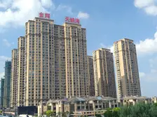 天鹅湾 联排别墅 前面第 一排 河景房 院子五六十平方