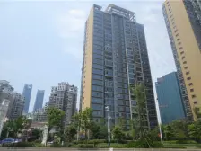 红谷滩一线江景大平层 ,满五唯一 ,大四房纯毛坯。