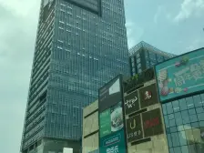蜂汇广场,自持物业 对 面南城车站,旁边蛤地地铁口,