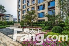 华远裘马四季 4室2厅 南 北