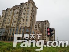 和悦城电梯小高层,房东一手装修没住过,带小棚