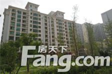 此房为洋房,这价格带车位,出租中,看房提前预约。