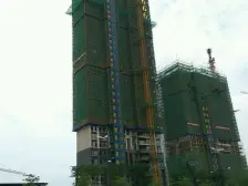 南向望花园,四房两卫,南向采光通风,视野比较开阔