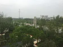 昌北经济技术开发区双港地铁口旁中海玫瑰园大四房