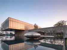 一期洋房 好楼层 业主诚心出售 带车位 180万