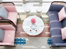 西2苑顶层税费正常,小区中间位置,环境优美。