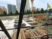 河滨路,夹河尽收眼底,大平层。