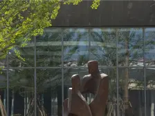 西七苑联排边户,,电梯四层,地下两次,税正常。