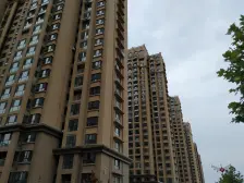 暖山国际 3室2厅 南 北