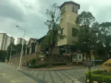 复式两层,带70平大露台。南北通透,带两个车位。