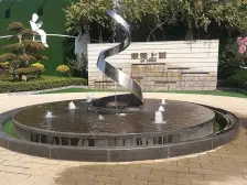 一户内 3号线5号线近地铁 次新房