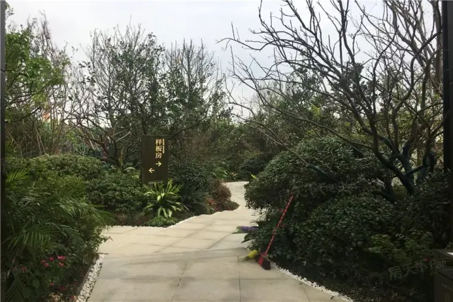 龙湖煌盛春江天玺