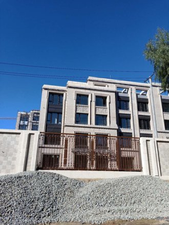 汇龙半岛首府