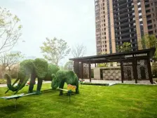 纯东端户 前排大院子 露台看九龙湖公园