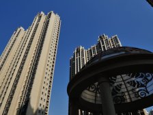 易大天地带车位储物间精装修四室两厅两卫南北通透户型