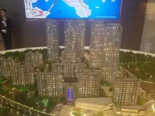 毛坯房,随时可看 有钥匙 楼层中间楼层