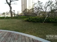 中南锦苑平层3房2卫出售,户型标准