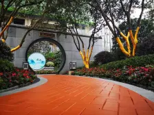 9成新小区,一梯两户洋房,带前后花园