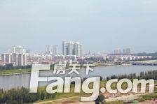 此房2017年框架,南向采光好,人车分流 。采光充足