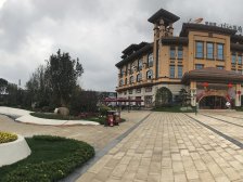 大平层,一梯两户,户型方正,采光好