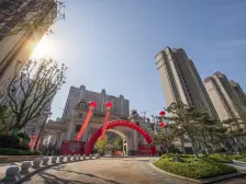 恒大2期精装修82平两室两厅一卫