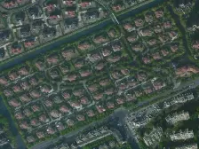 南进门两面临河 大面宽 全套房设计 诚意卖看房方便