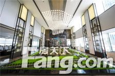 中铁建开发江南国际城三房两卫有车位,小区环境好