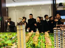 城西别墅业主工作调动诚心出售真的是业主住家装修